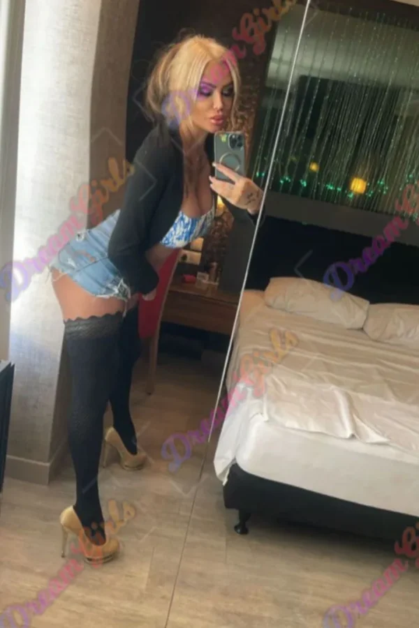 ashley-bulgari-hot-pornstars-athens-01
