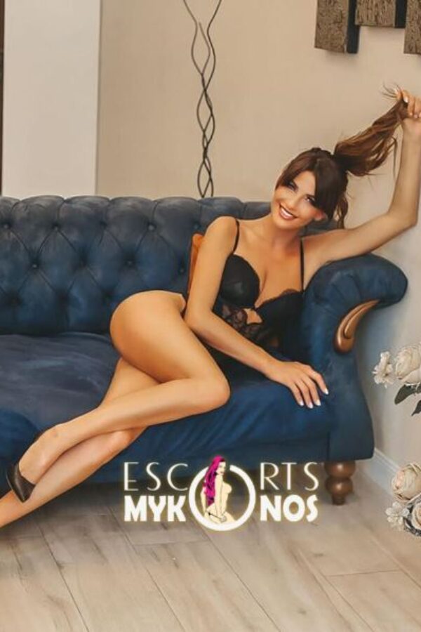 escorts-mykonos-selena-minelli-4